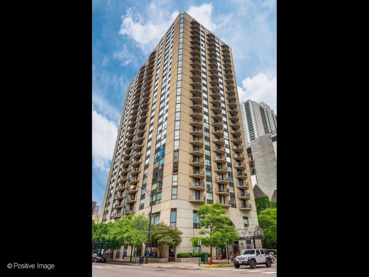 70 Huron Street, Chicago, IL 60654