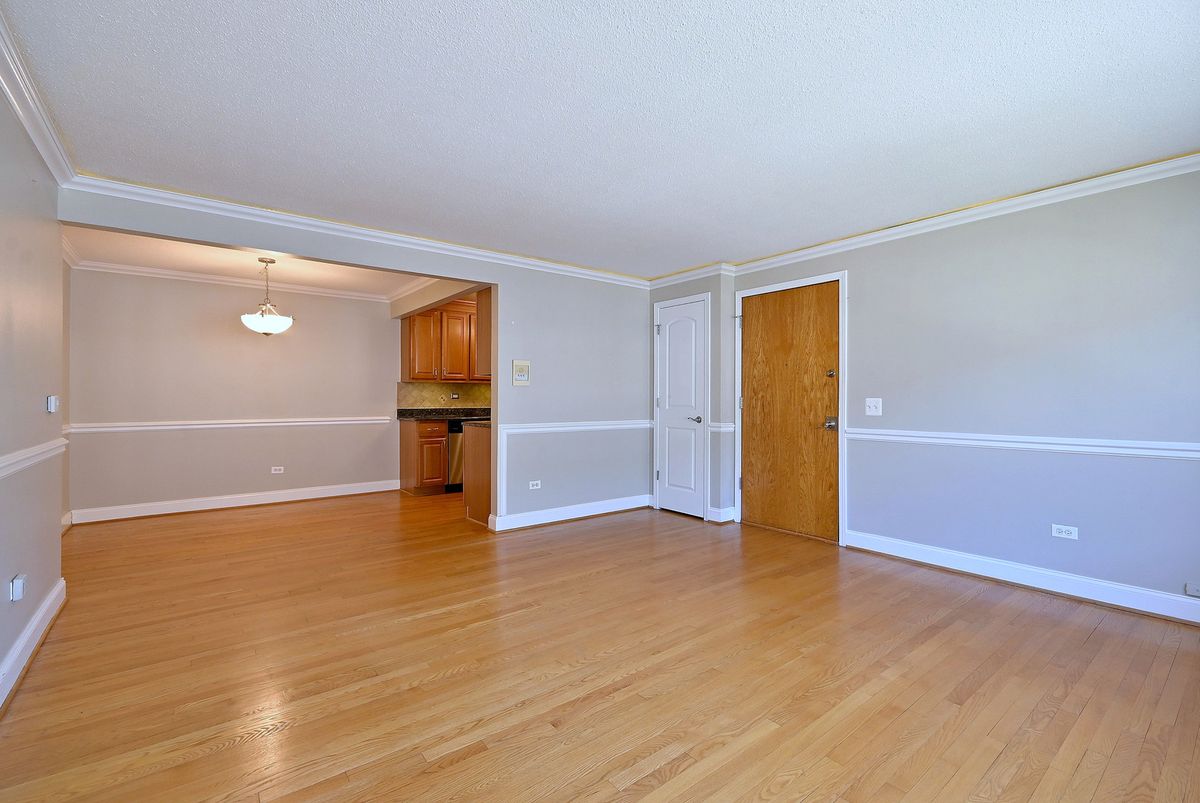 4932 N Leonard Drive #2A, Norridge, IL 60706