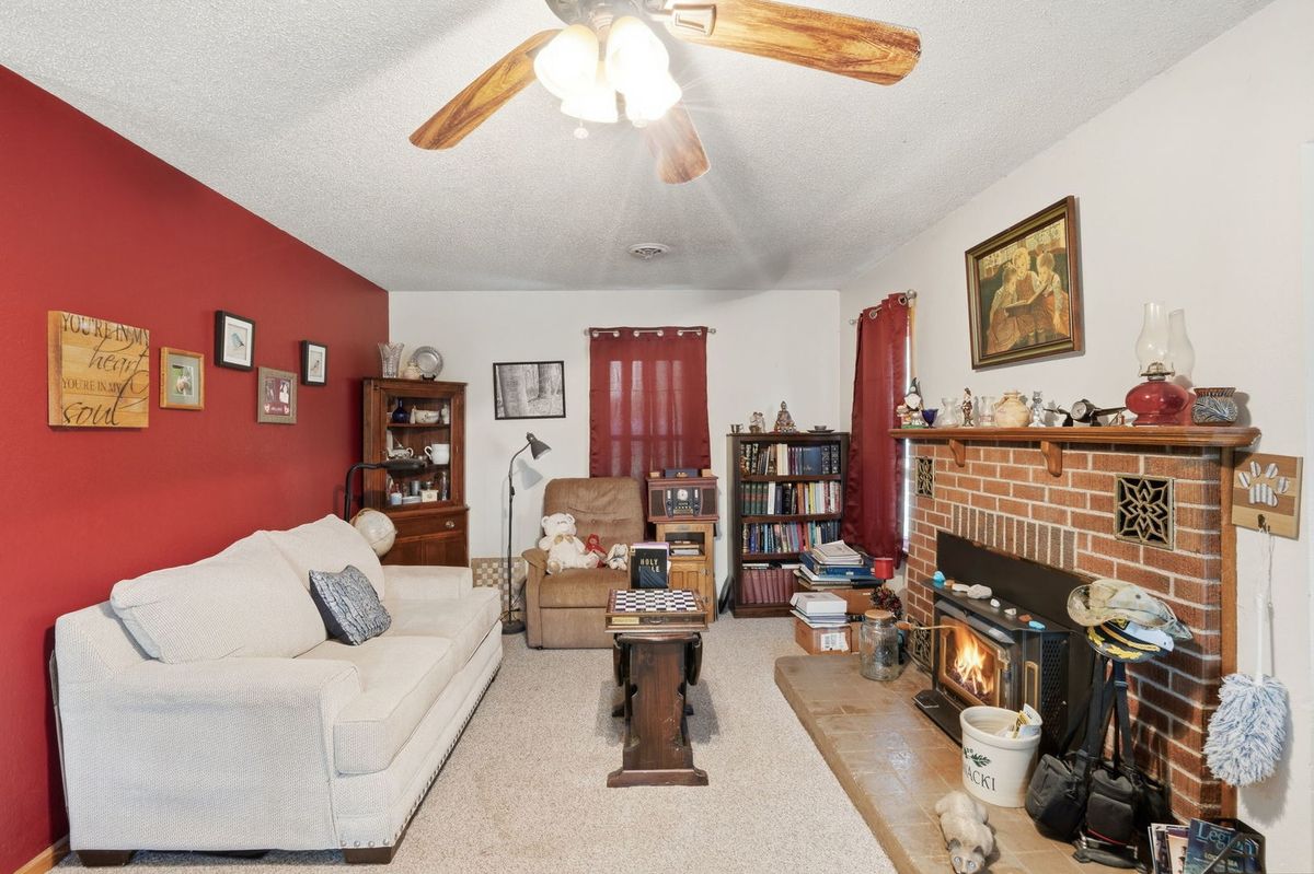 104 1st Street E, Lyndon, IL 61261