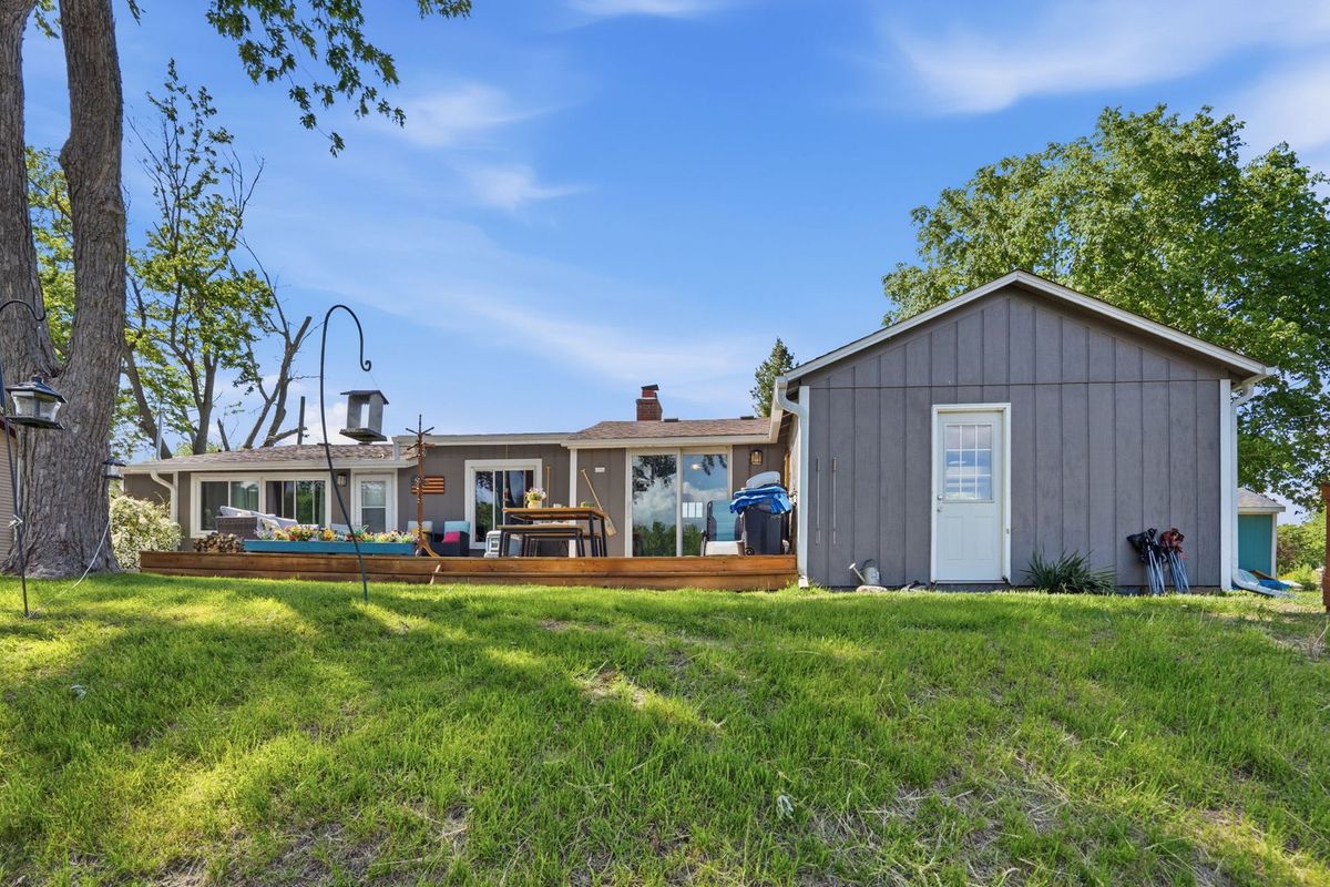 104 1st Street E, Lyndon, IL 61261