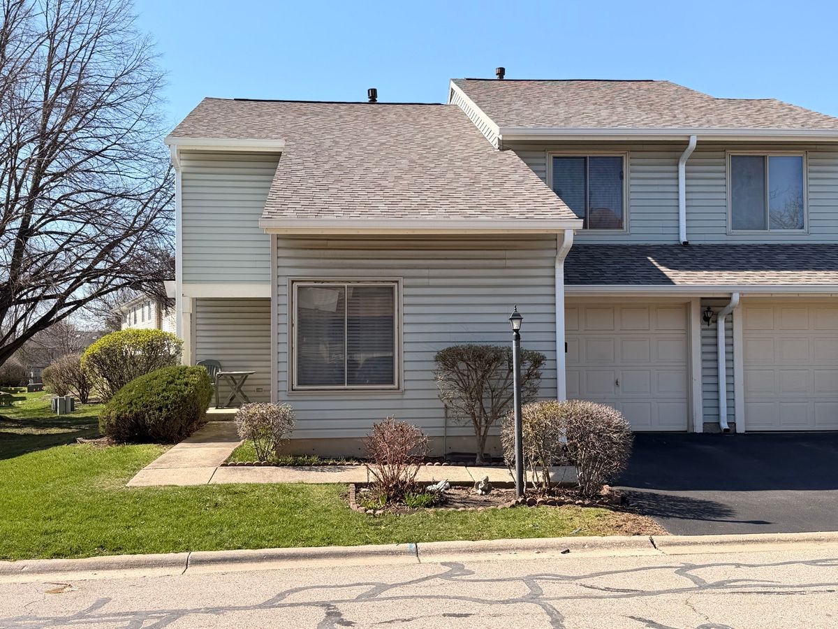 772 Colorado Court, Carol Stream, IL 60188