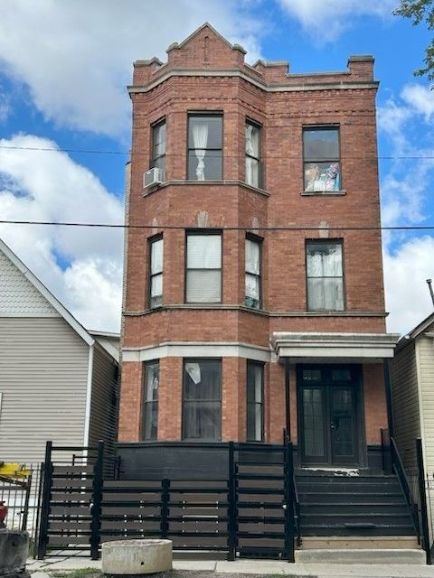 1628 KIMBALL Avenue, Chicago, IL 60647