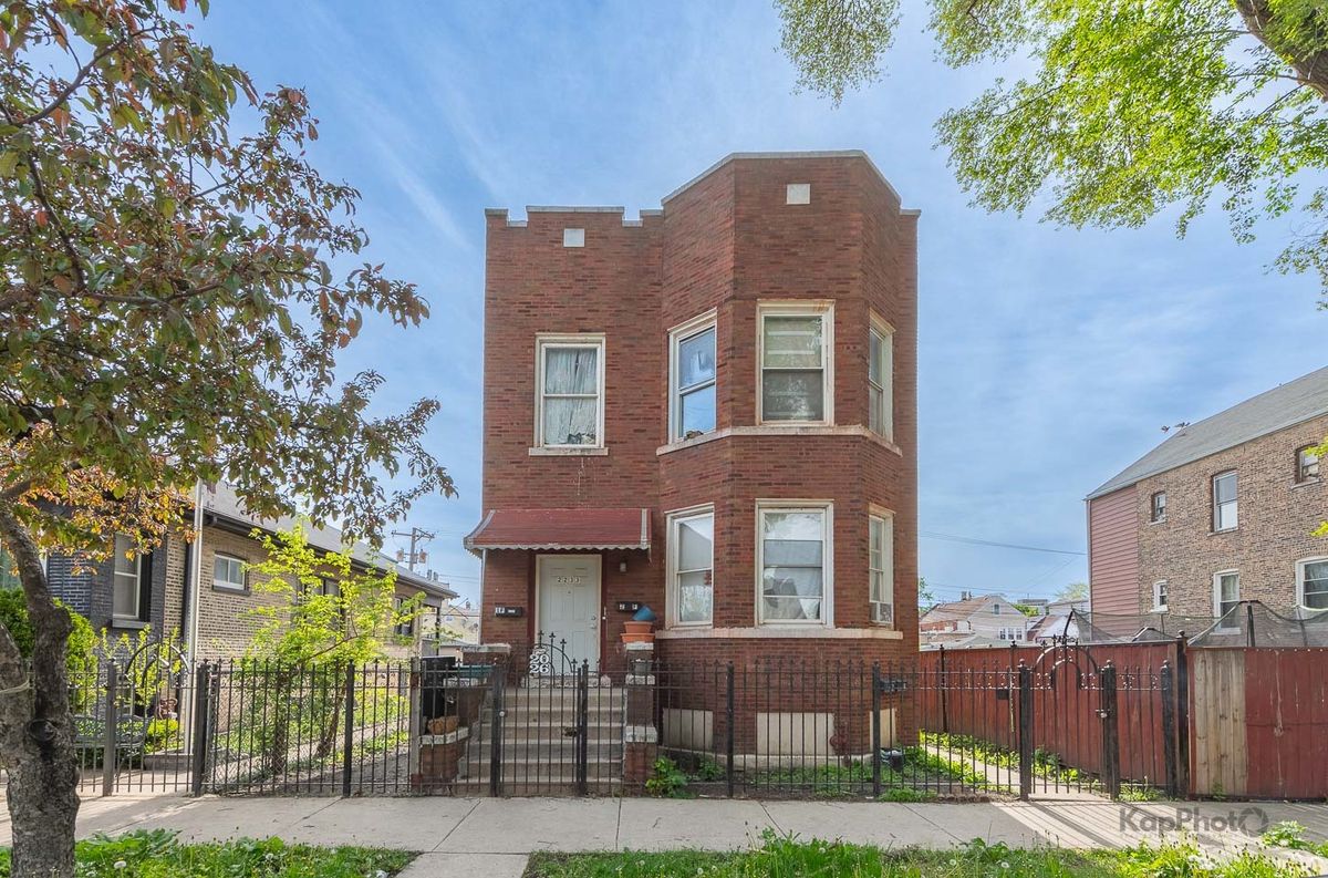 2233 Trumbull Avenue, Chicago, IL 60623