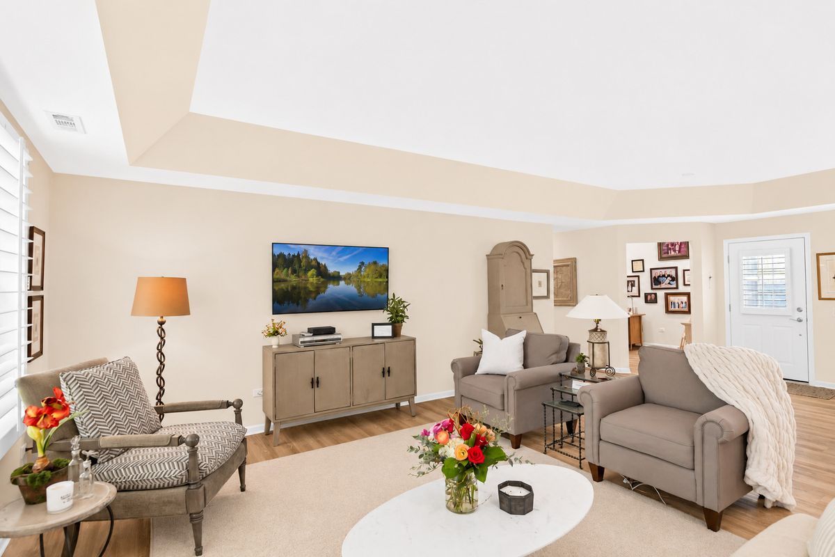 14028 Palisades Avenue, Huntley, IL 60142