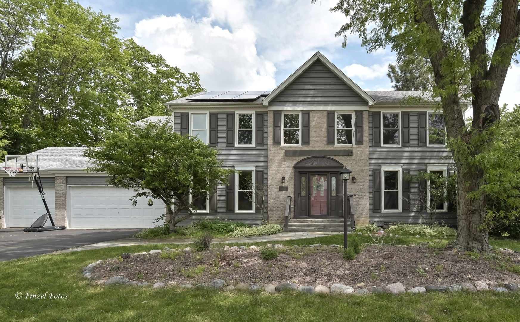 155 Salford Drive — Algonquin, IL 60102