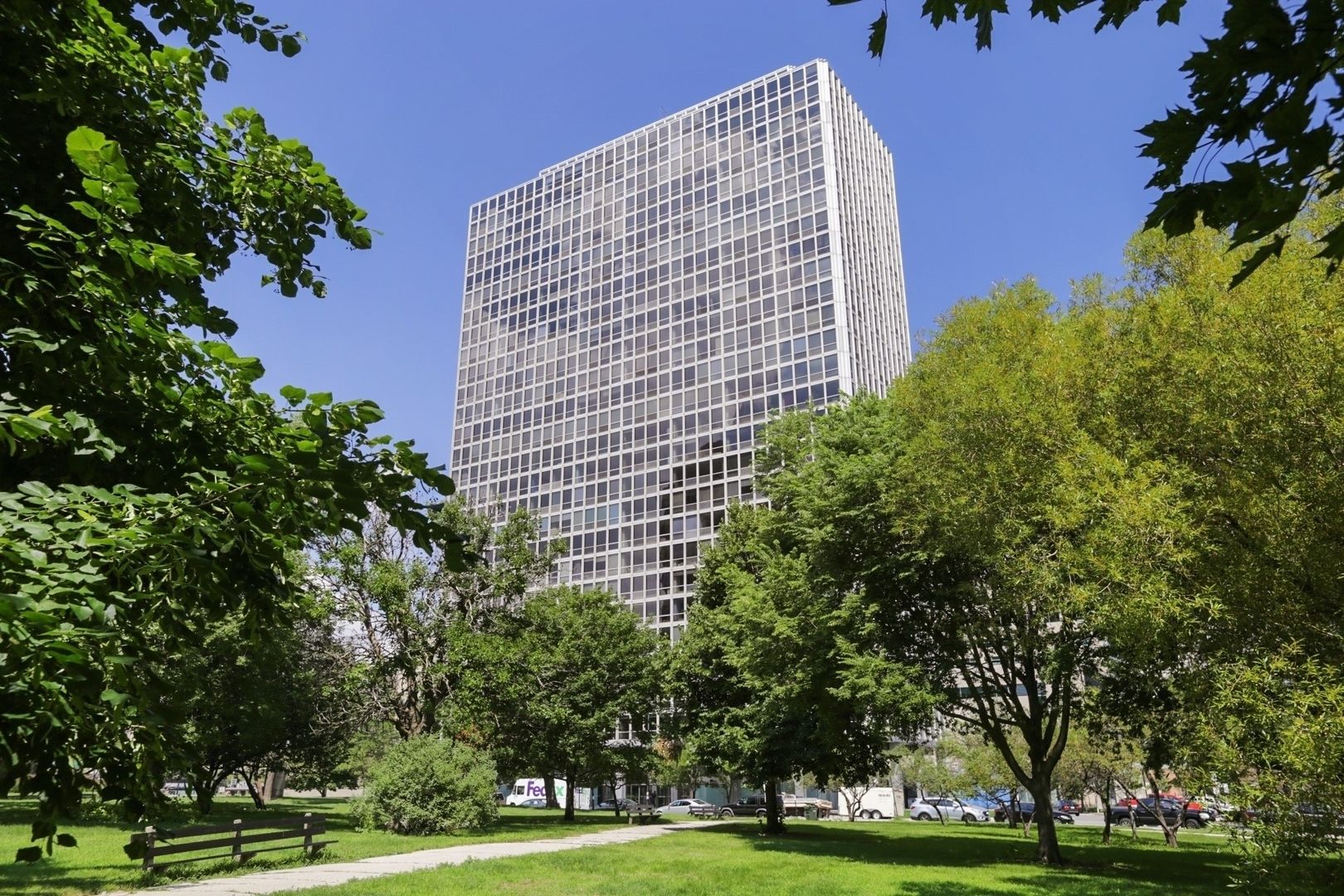 330 W Diversey Parkway #1907-09 — Chicago, IL 60657