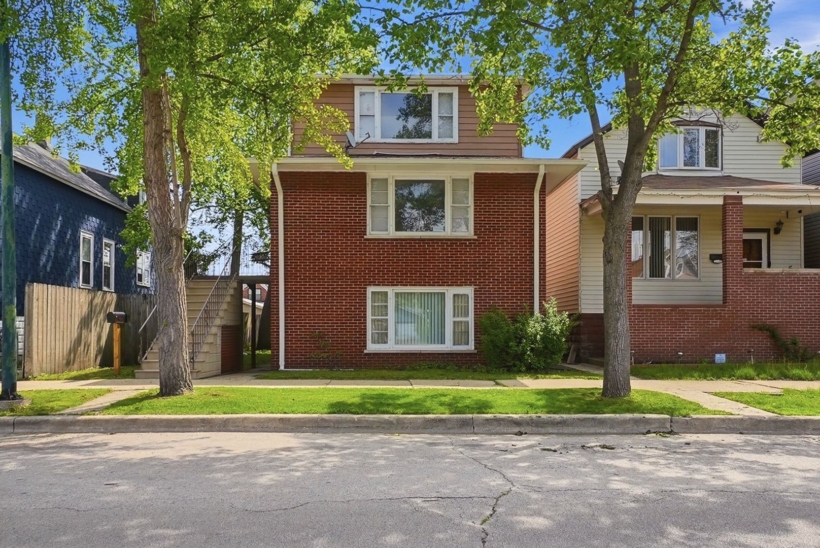 10633 S Avenue M — Chicago, IL 60617