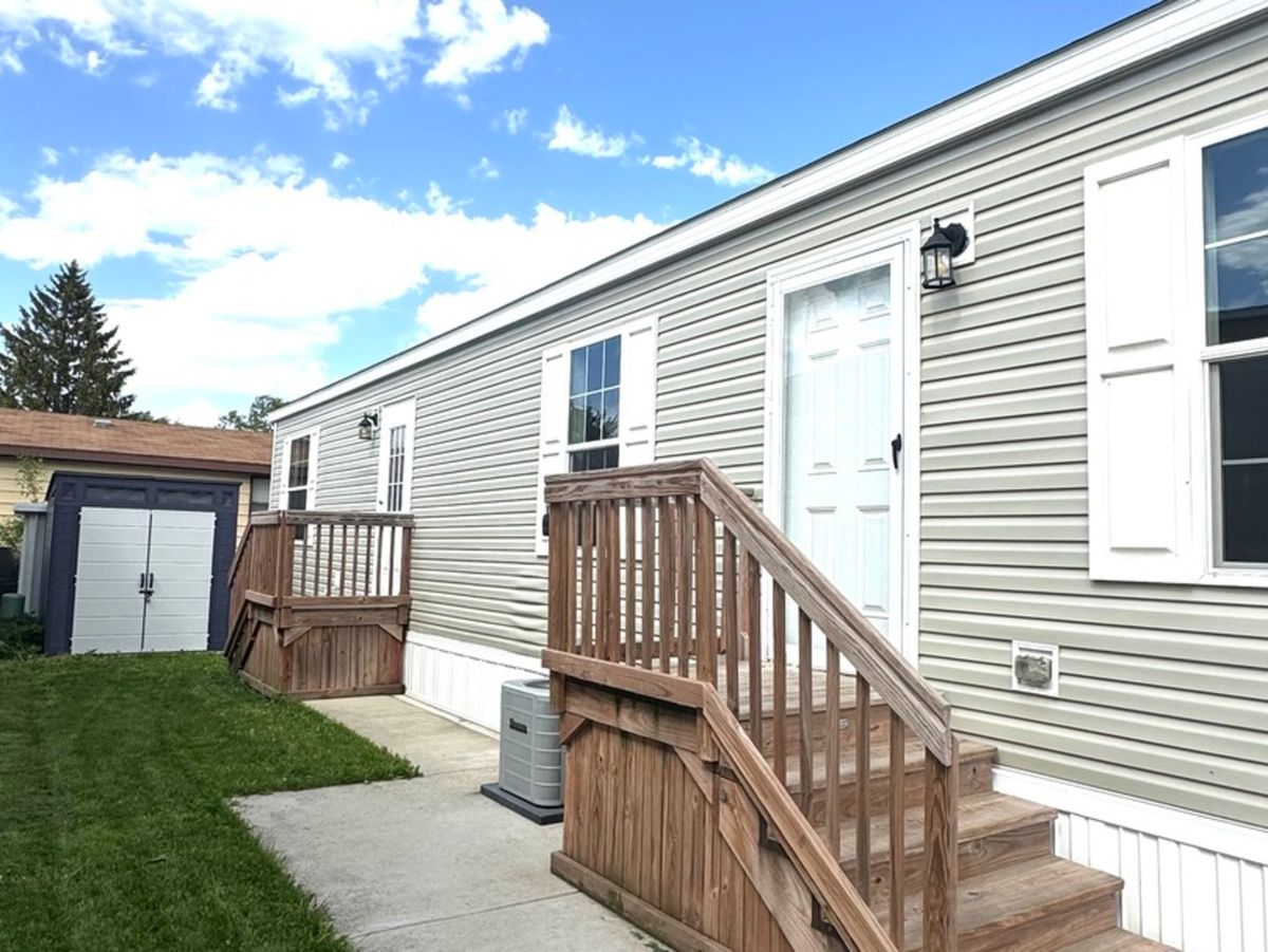 10 Cedar Street, Countryside, IL 60525