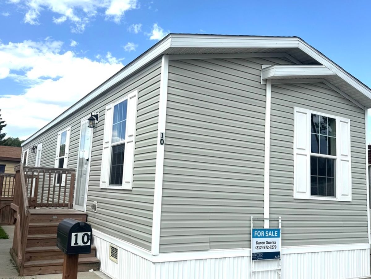 10 Cedar Street, Countryside, IL 60525