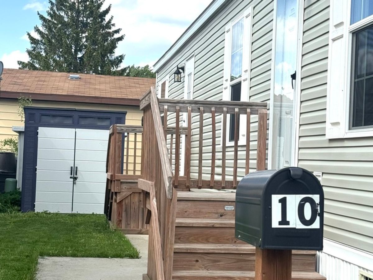 10 Cedar Street, Countryside, IL 60525