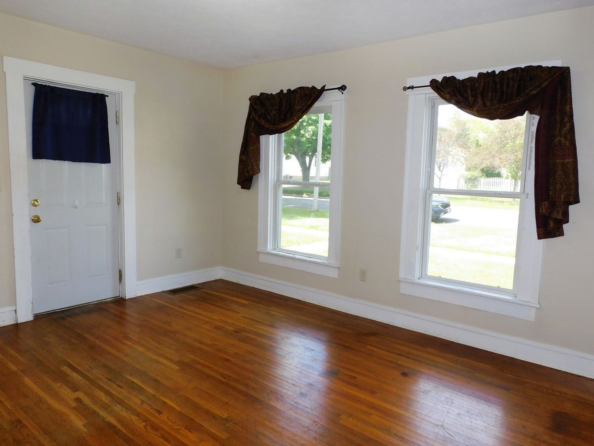 307 N 5th Street, Oregon, IL 61061
