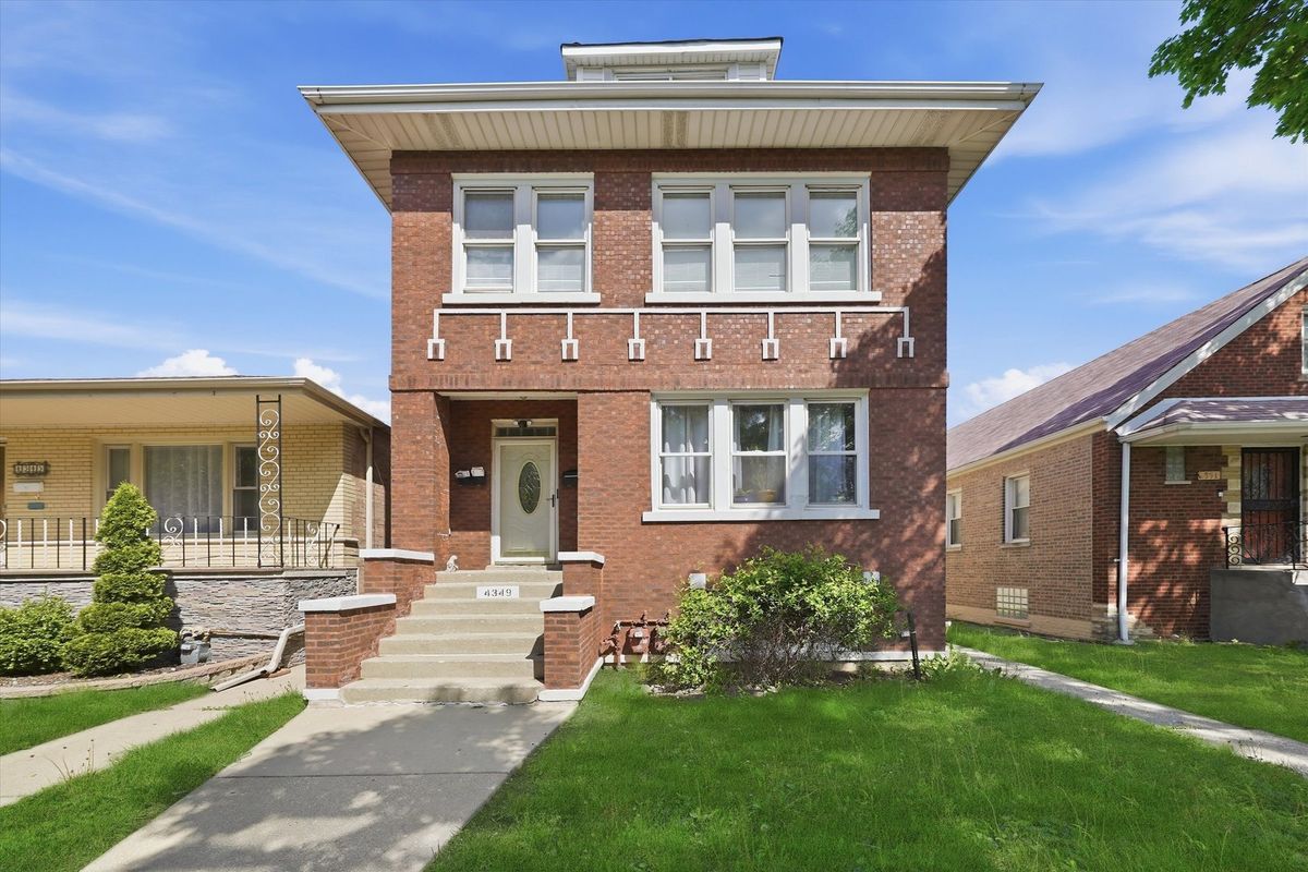 4349 Komensky Avenue, Chicago, IL 60632