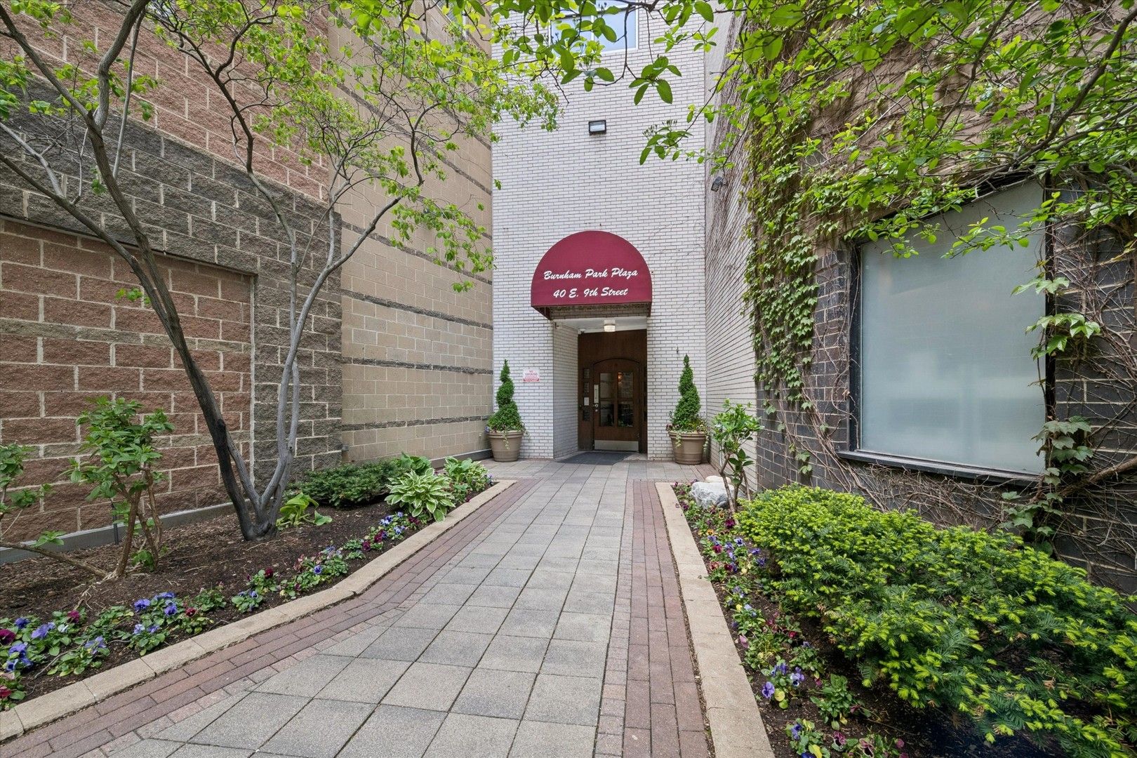 40 E 9th Street #1616 — Chicago, IL 60605