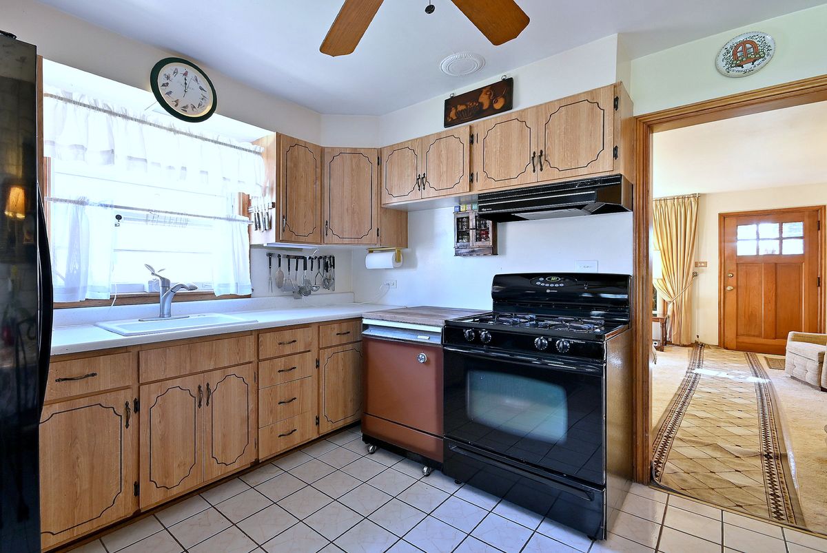 2546 West Street, River Grove, IL 60171