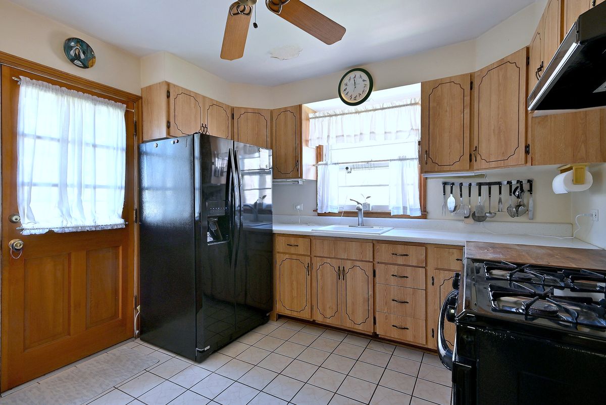 2546 West Street, River Grove, IL 60171