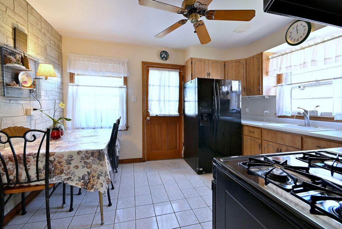 2546 West Street, River Grove, IL 60171