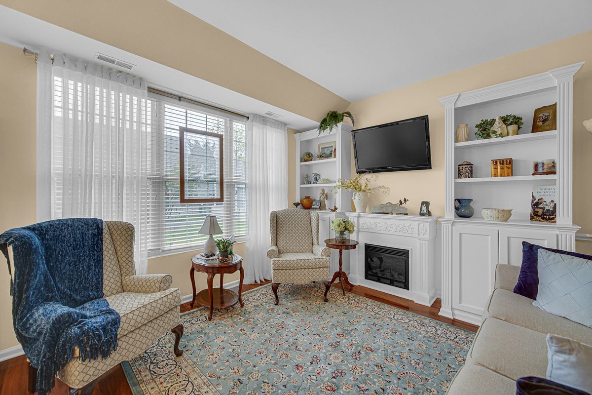 13528 Bonaire Road, Huntley, IL 60142