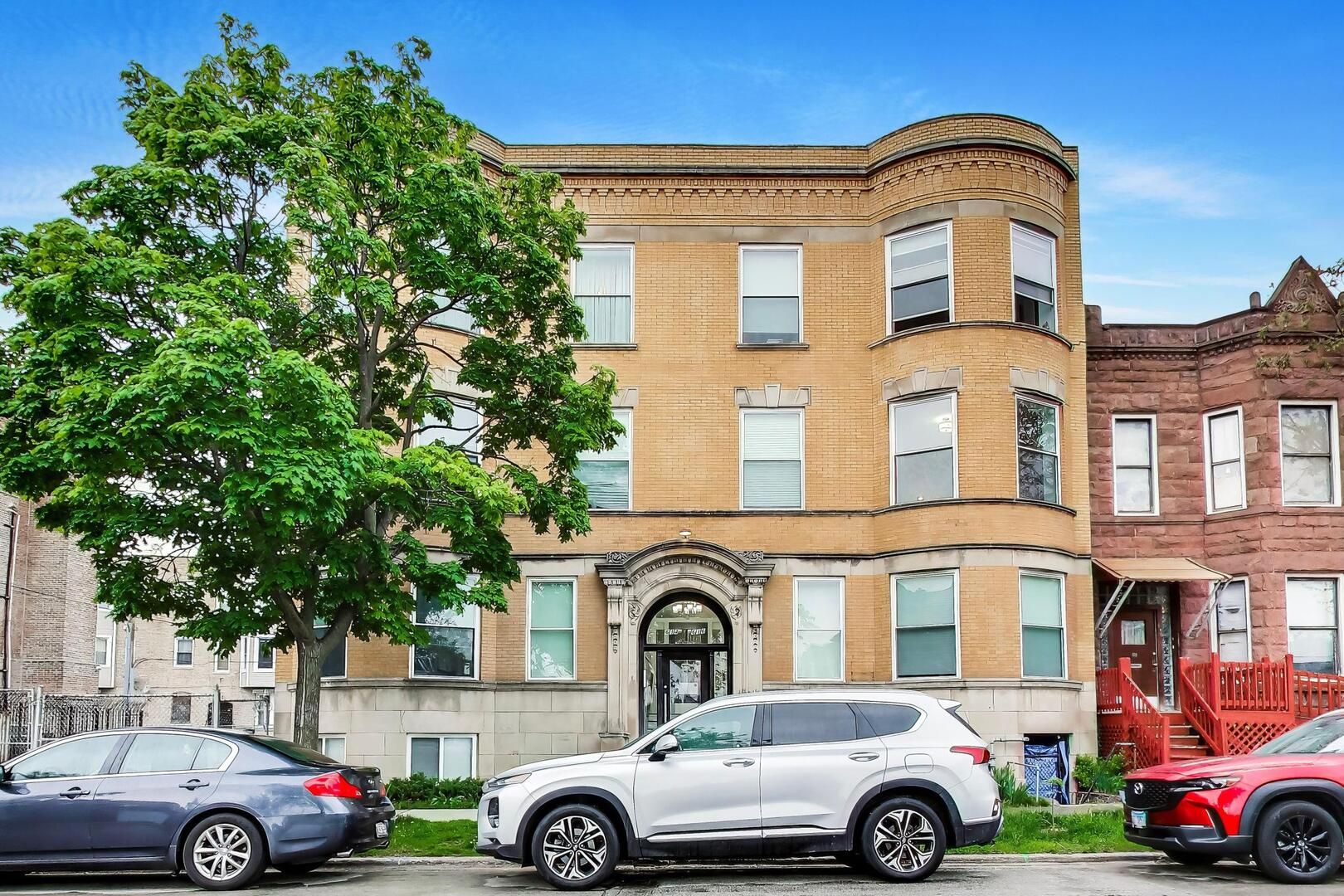 616 E 46th Street #2 — Chicago, IL 60653