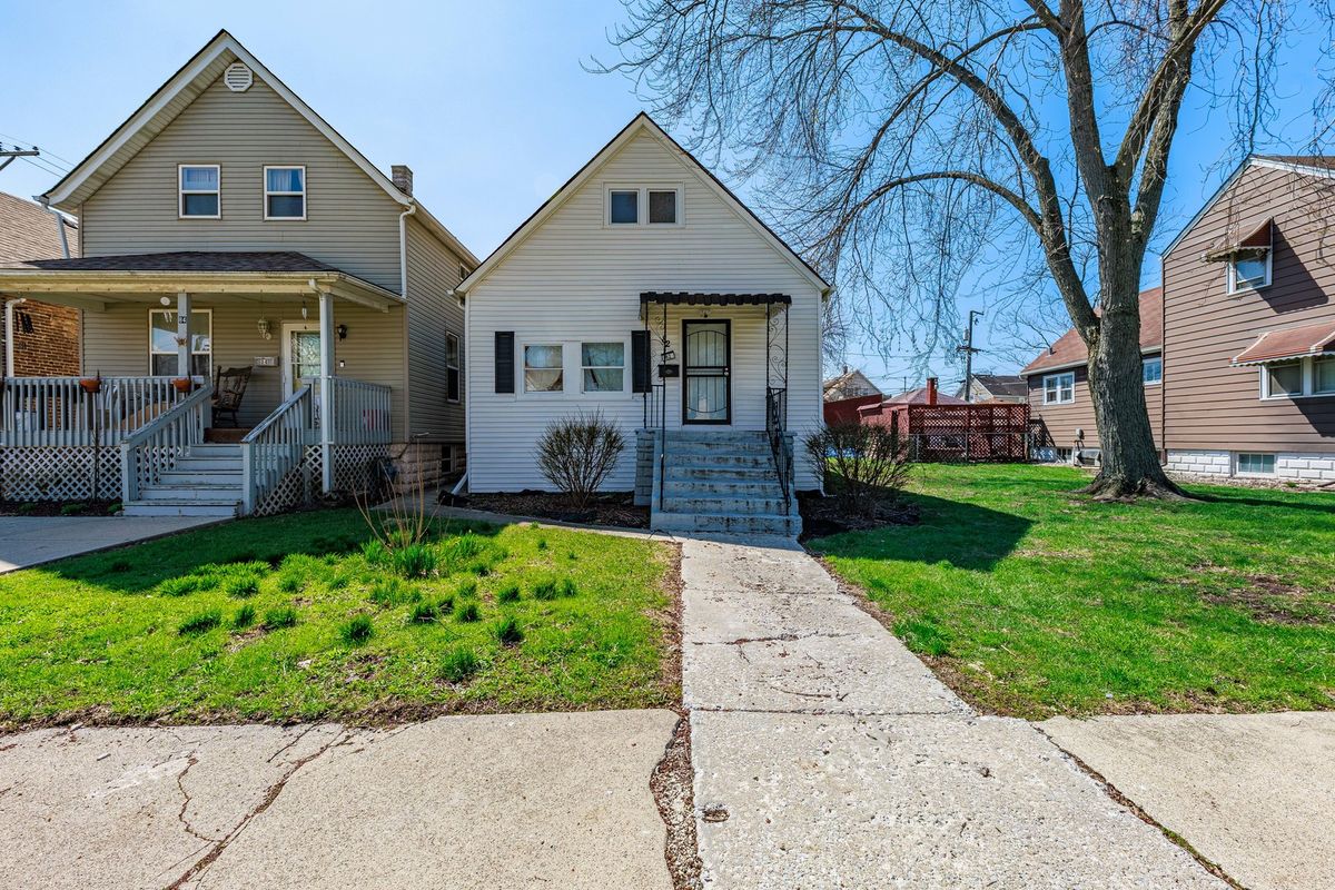 82 ISA Avenue, Chicago Heights, IL 60411