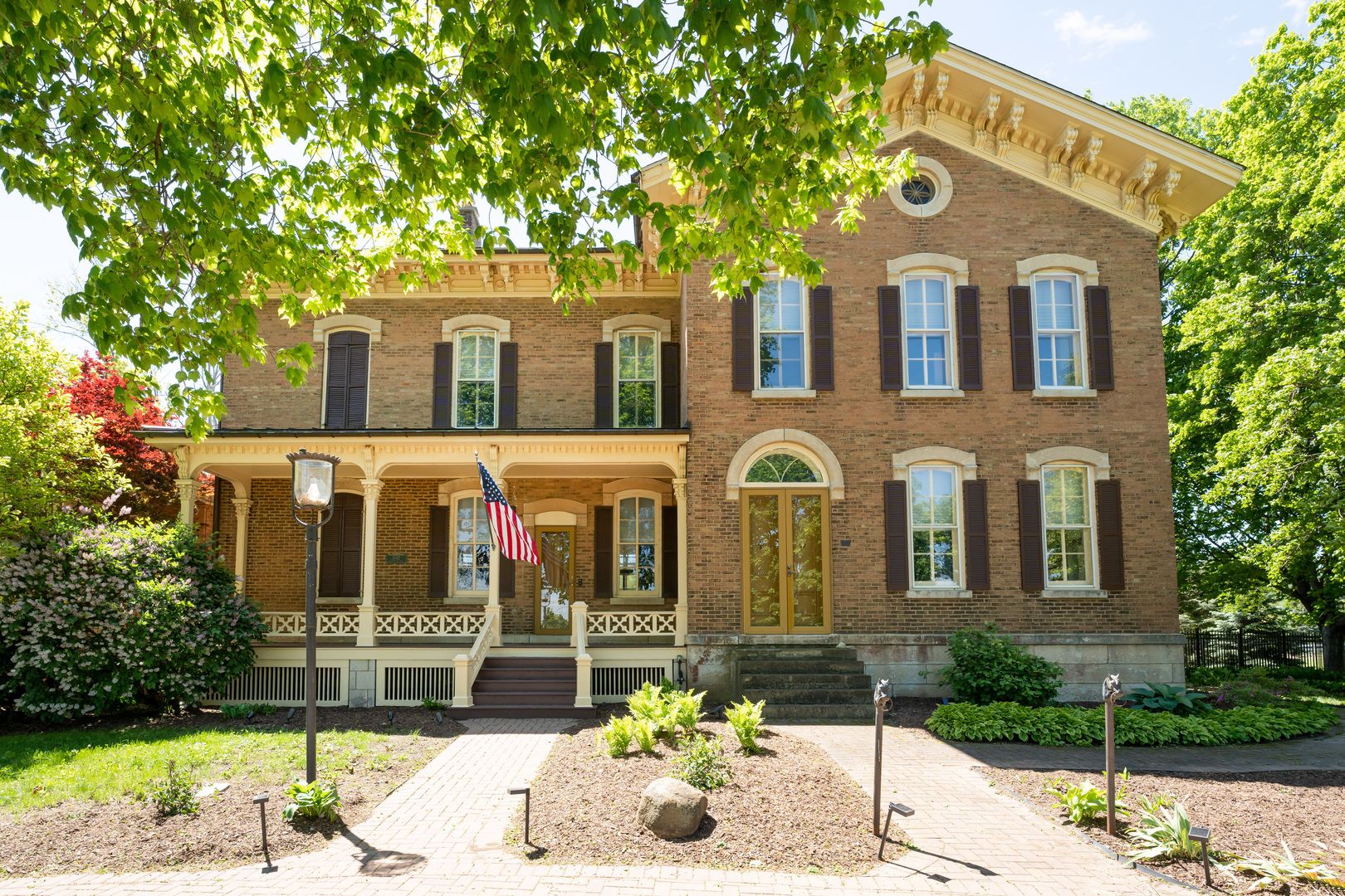 1542 Plainfield Road — Oswego, IL 60543