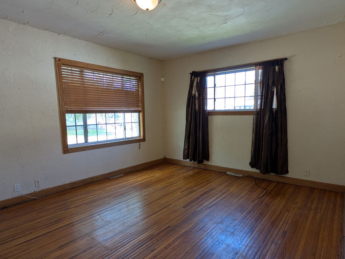 1315 S Rotzler Avenue, Freeport, IL 61032