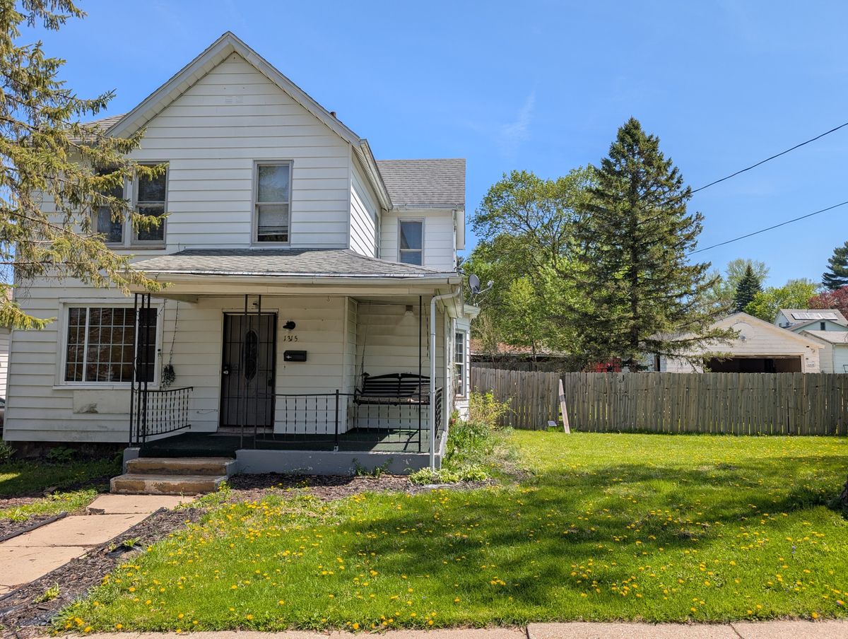 1315 Rotzler Avenue, Freeport, IL 61032