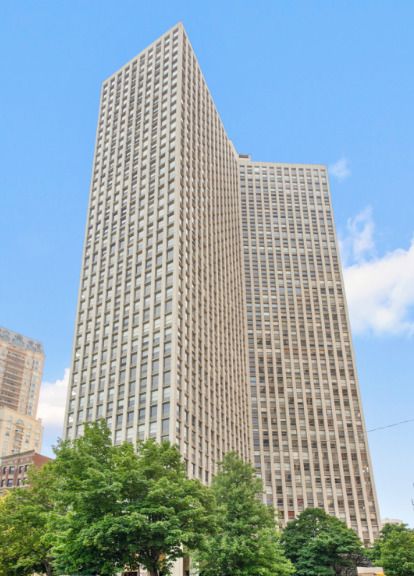 2626 Lakeview Avenue, Chicago, IL 60614