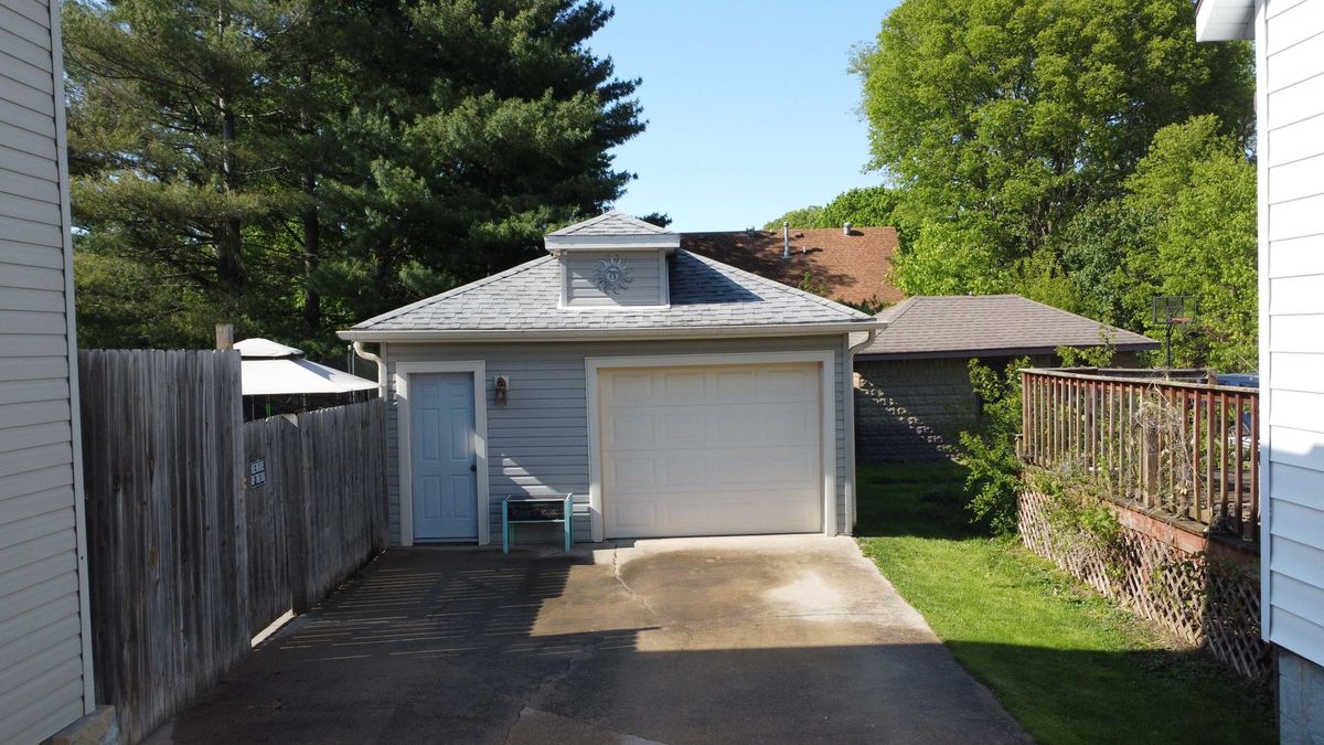 215 W Jones Street, Milford, IL 60953