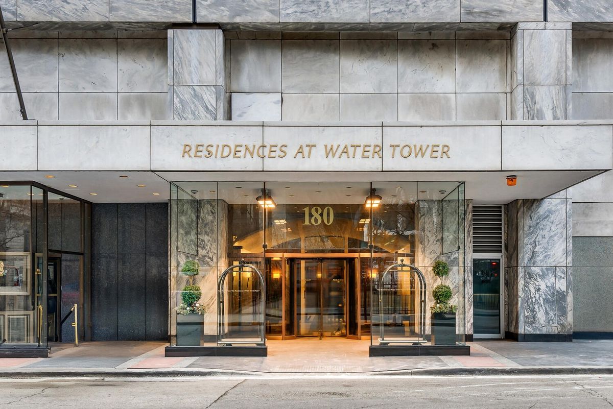 180 Pearson Street, Chicago, IL 60611