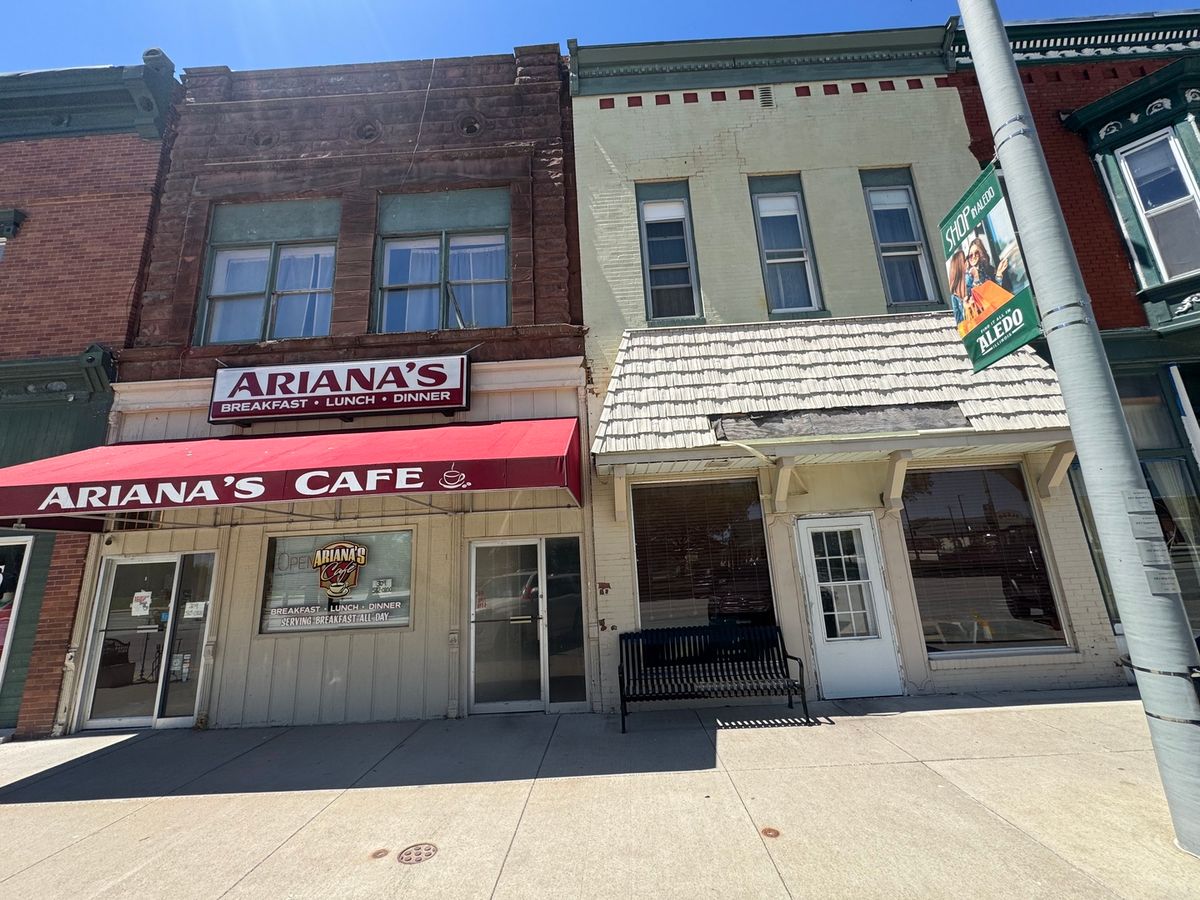 213 College Avenue, Aledo, IL 61231