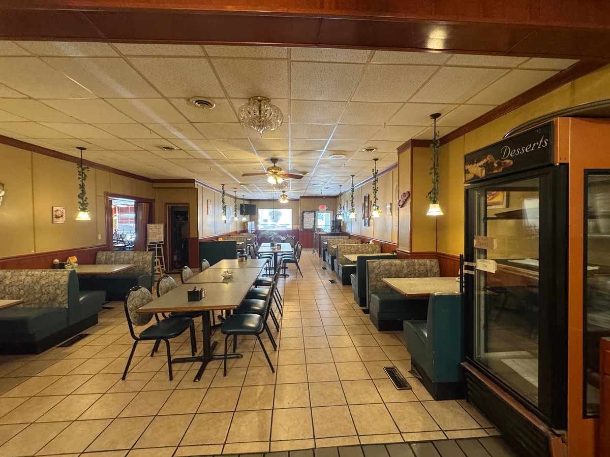 213 S College Avenue, Aledo, IL 61231