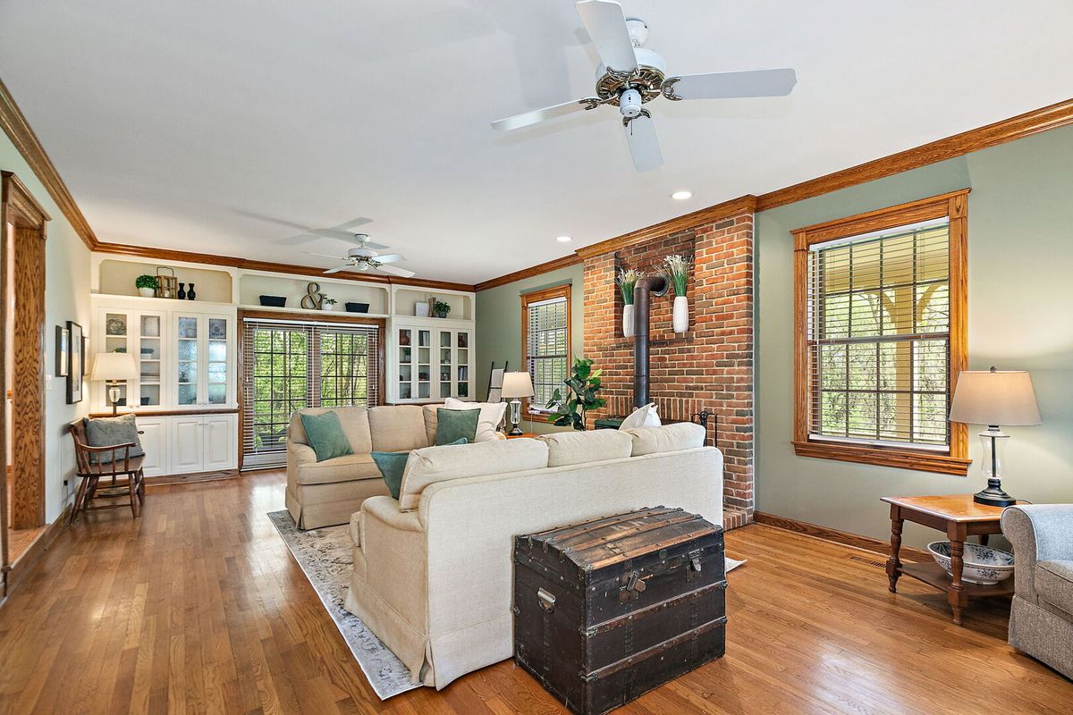 309 Three Oaks Road, Cary, IL 60013
