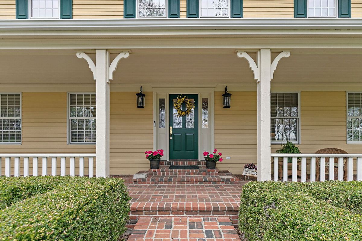 309 Three Oaks Road, Cary, IL 60013