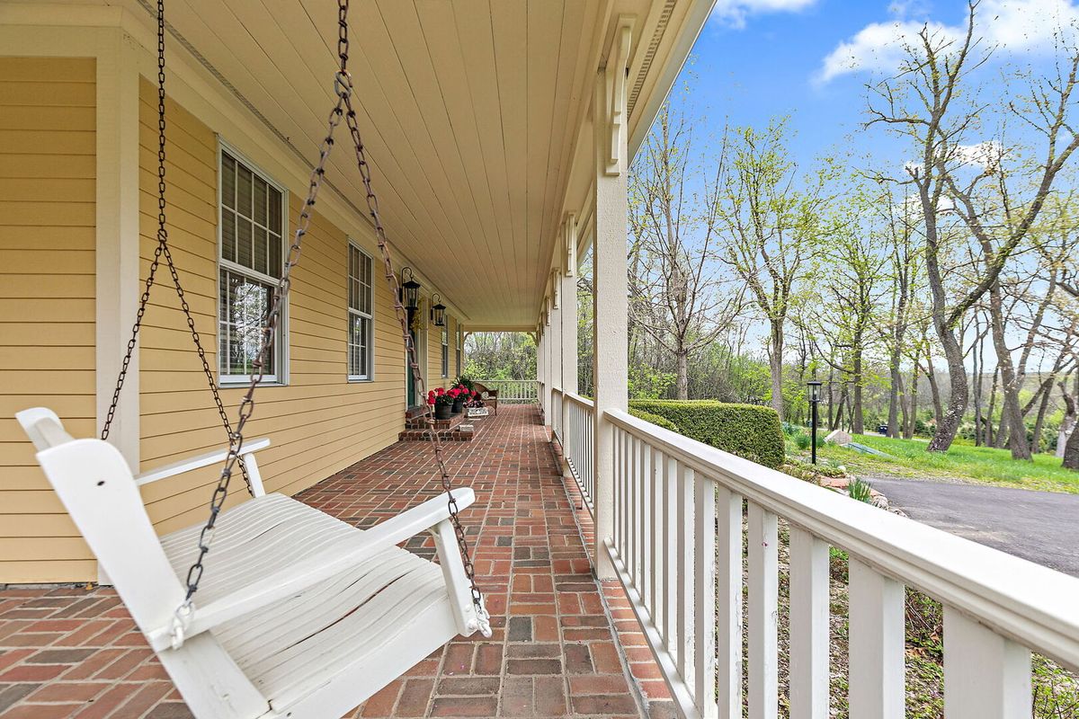 309 Three Oaks Road, Cary, IL 60013