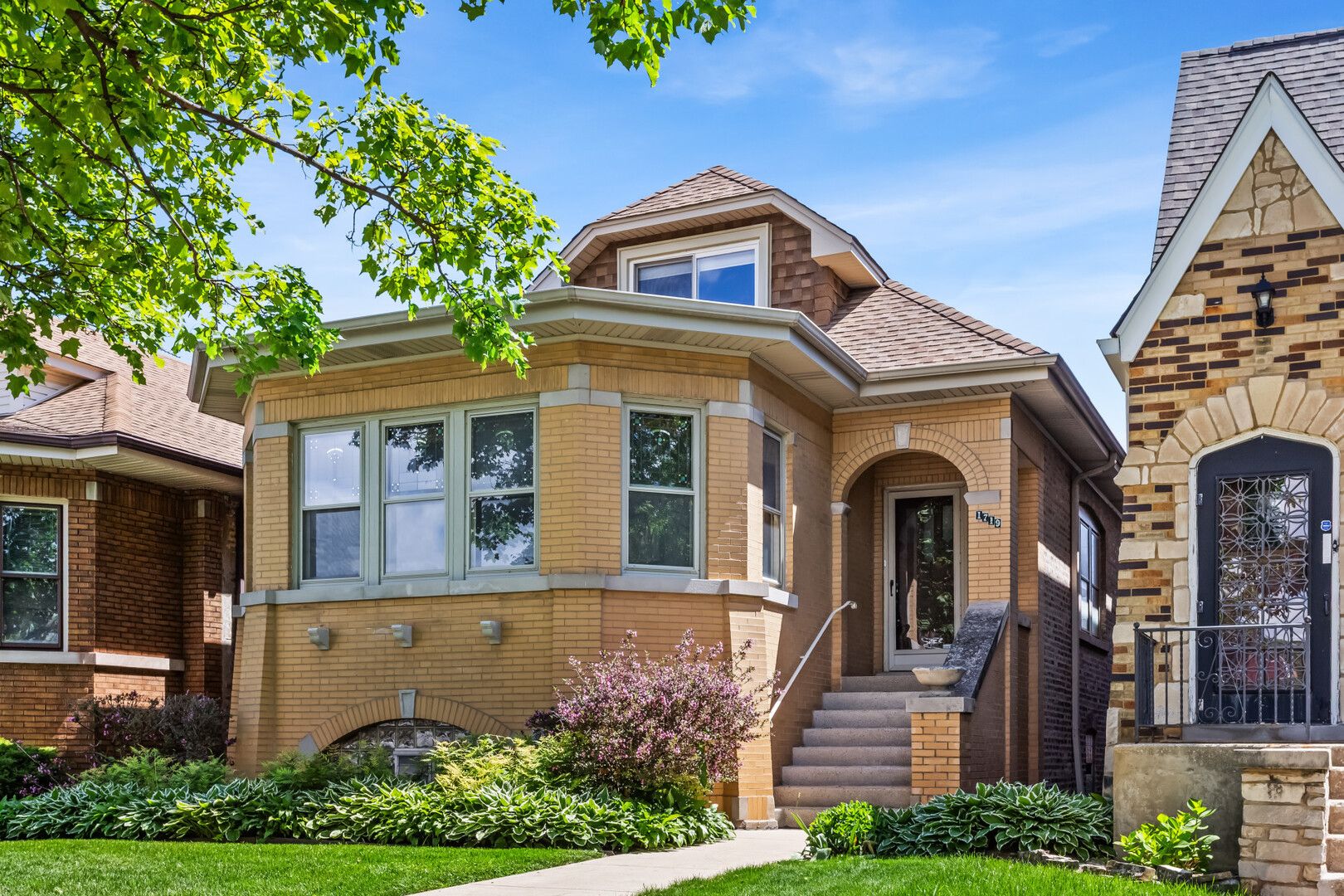 1719 N Newcastle Avenue — Chicago, IL 60707