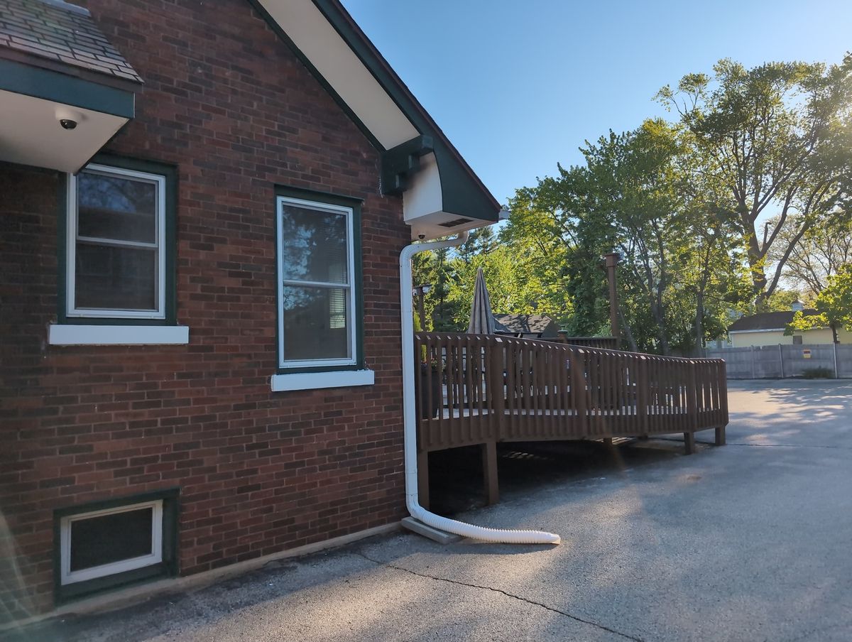 417 N Hough Street, Barrington, IL 60010