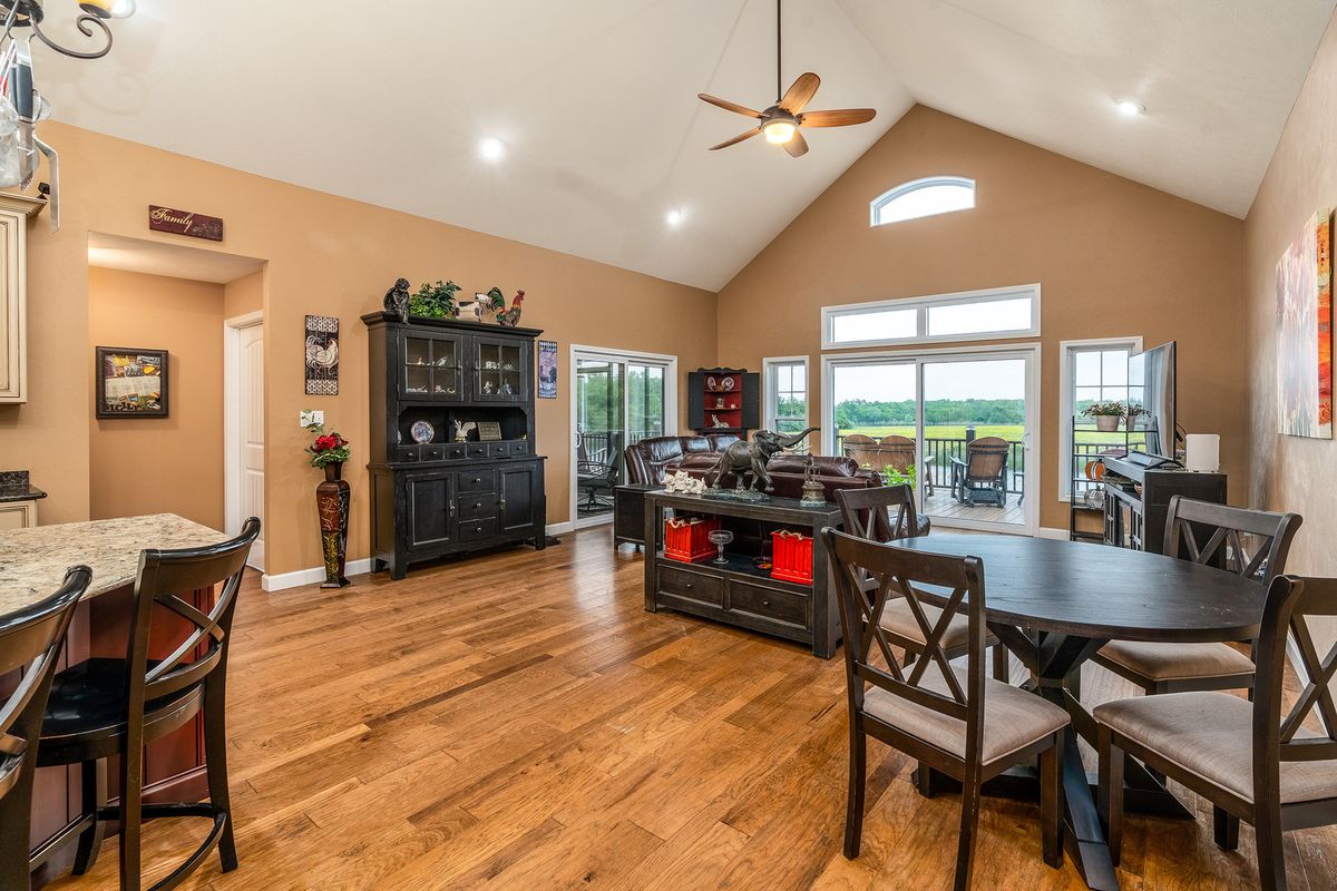 3351 N McGeesville Road, Carbondale, IL 62902