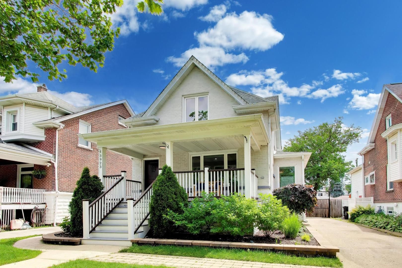 3923 N Kilbourn Avenue — Chicago, IL 60641
