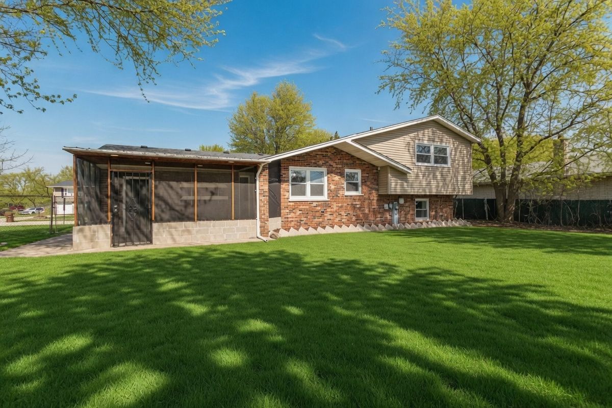 6151 Victoria Drive, Oak Forest, IL 60452