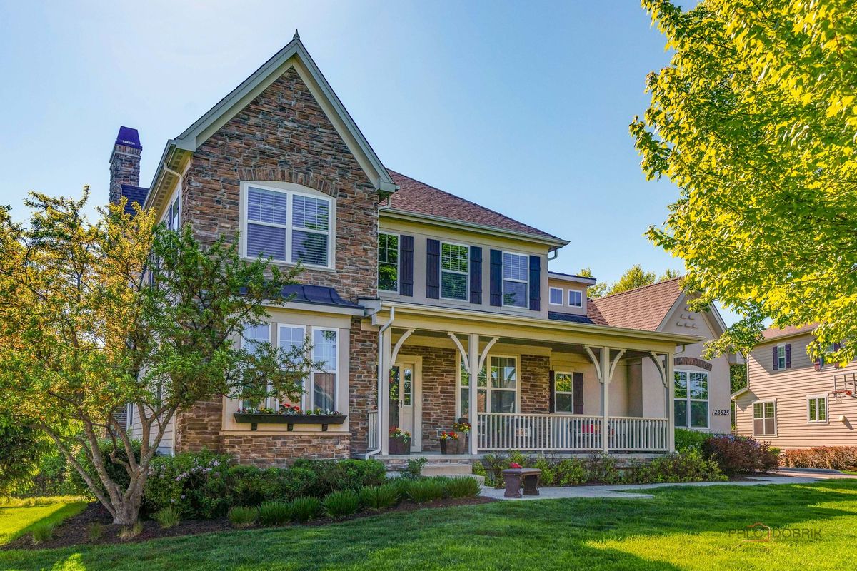 23625 N SANCTUARY CLUB Drive, Kildeer, IL 60047