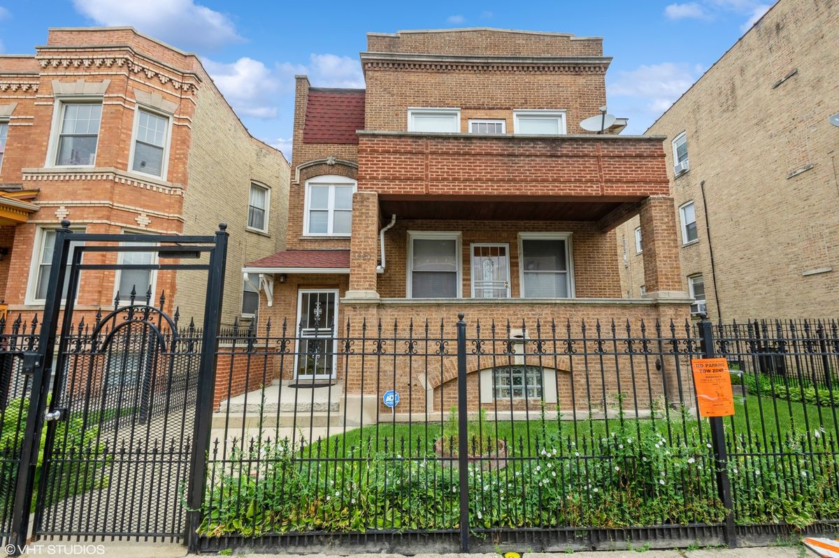 3220 W Cortez Street #2, Chicago, IL 60651
