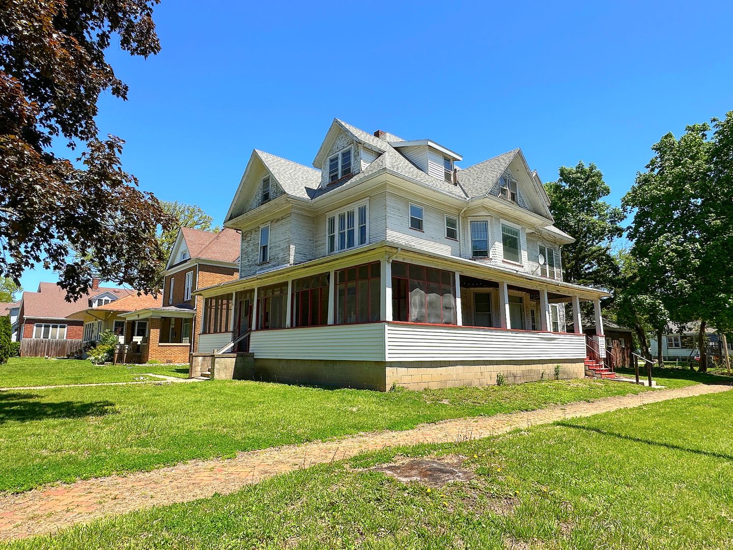 319 S Monroe Street — Streator, IL 61364