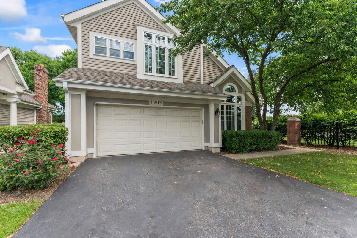 1903 Evergreen Avenue, Arlington Heights, IL 60004