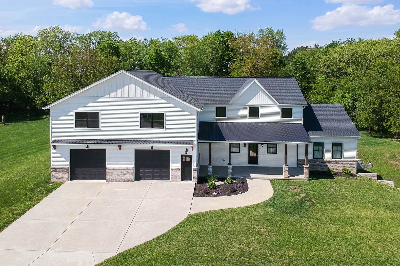 7845 Fitzgerald Road — Clinton, IL 61727