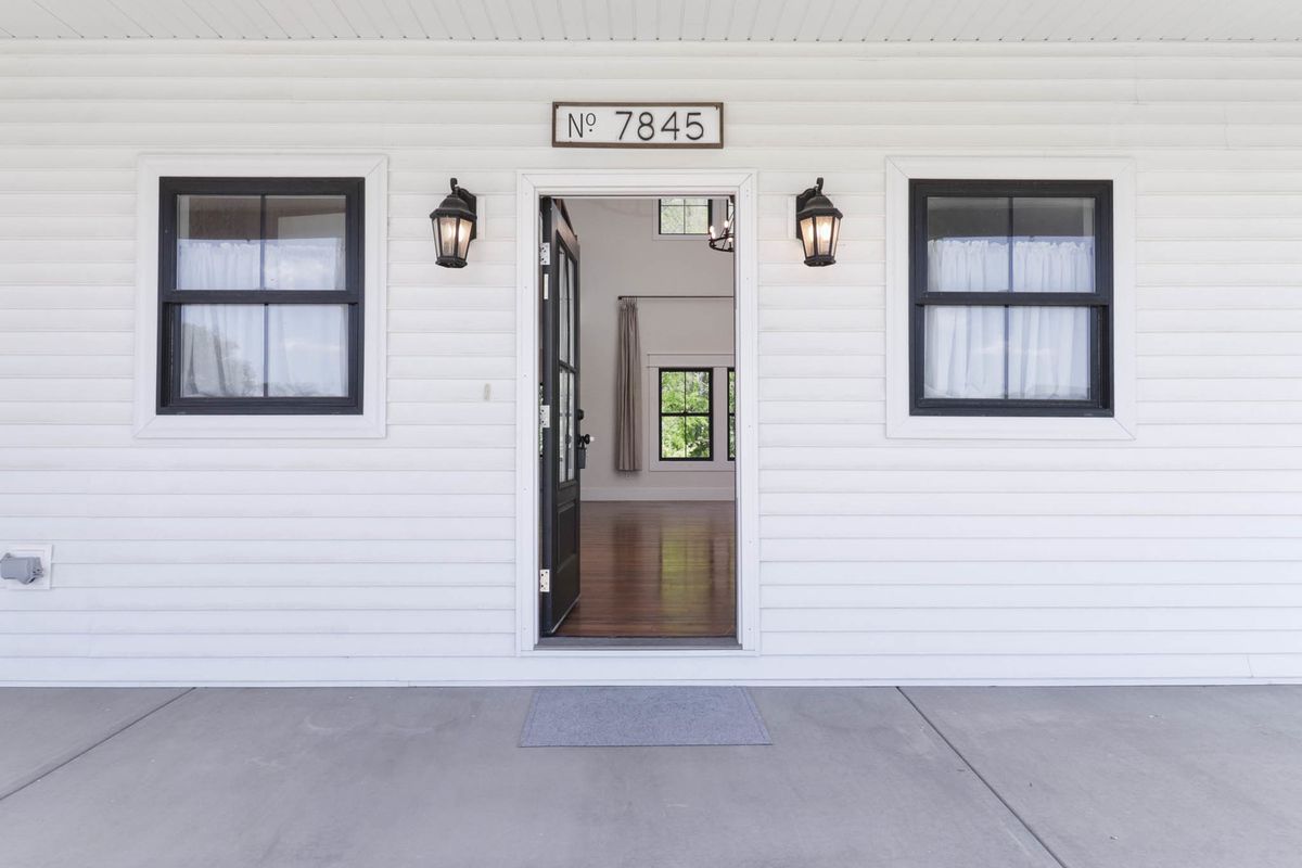 7845 Fitzgerald Road, Clinton, IL 61727