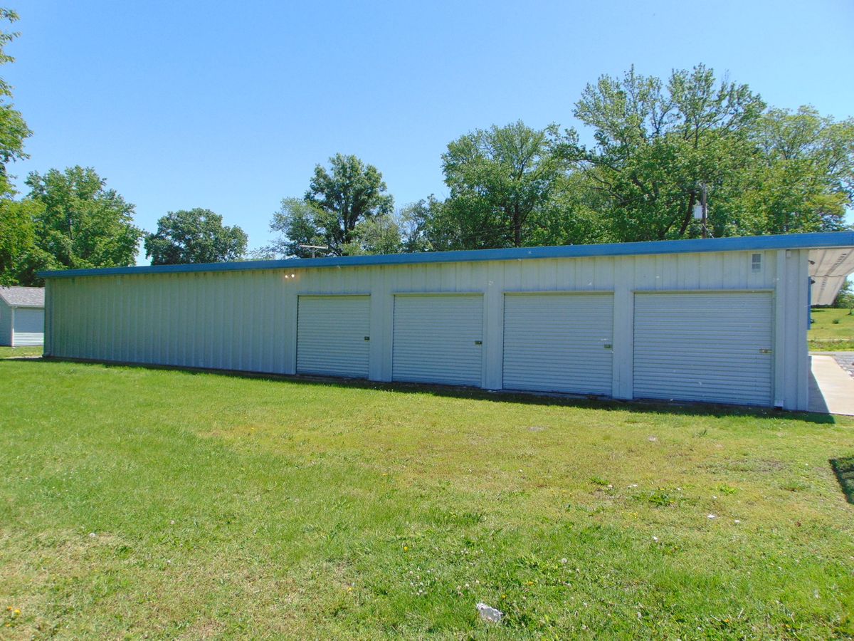 205 E Randolph Street, Pinckneyville, IL 62274