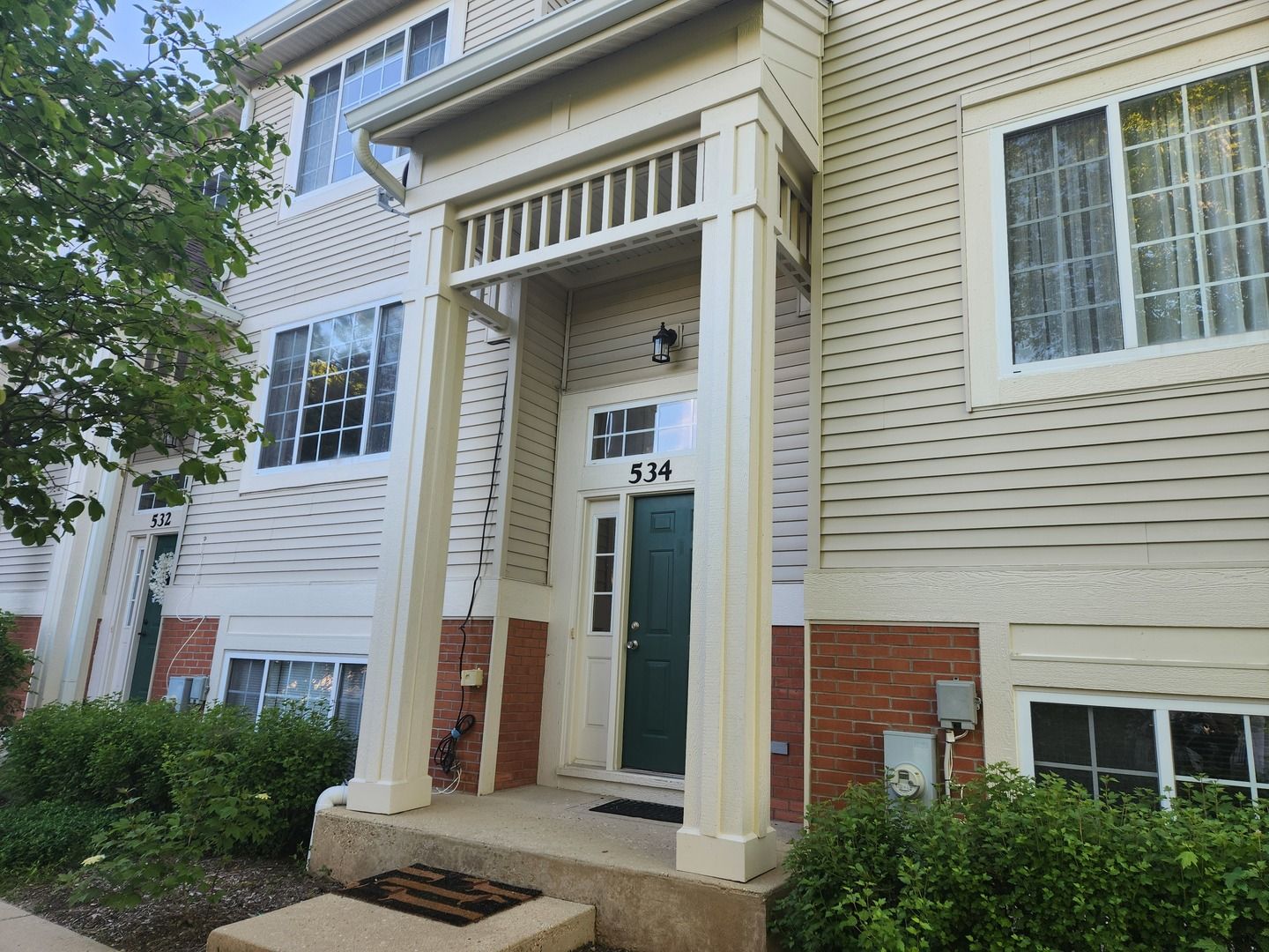 534 CARY WOODS Circle — Cary, IL 60013