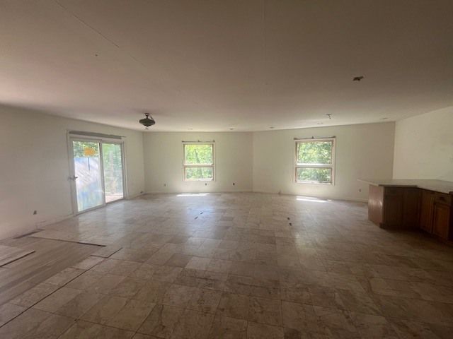 35 Sandy Point, Goreville, IL 62939