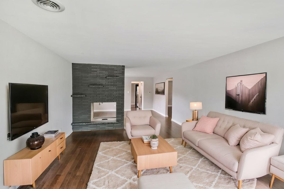 10036 Kedvale Avenue, Oak Lawn, IL 60453