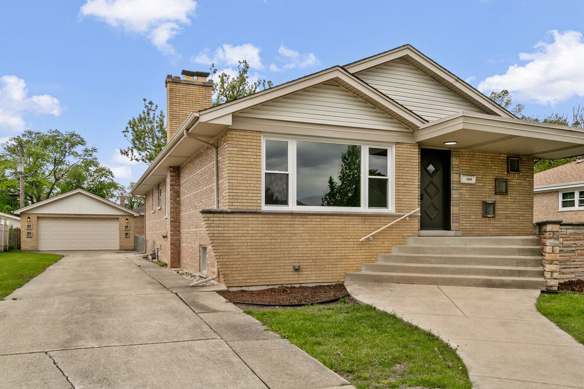 10036 Kedvale Avenue, Oak Lawn, IL 60453